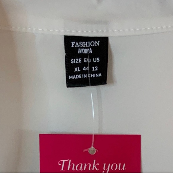 NWT, LACE COLD SHOULDER ZIP UP TOP SIZE XL - Picture 9 of 9